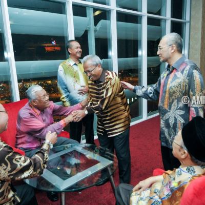 Akshah2011 02